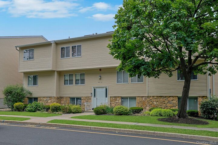 Property Photo:  25 College Avenue 111  NY 10954 