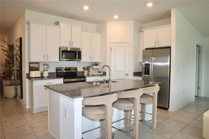 Property Photo:  1917 Cricket Cradle Drive  FL 34746 