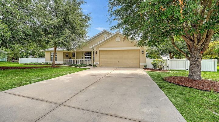 Property Photo:  25082 Wateau Court  FL 33983 