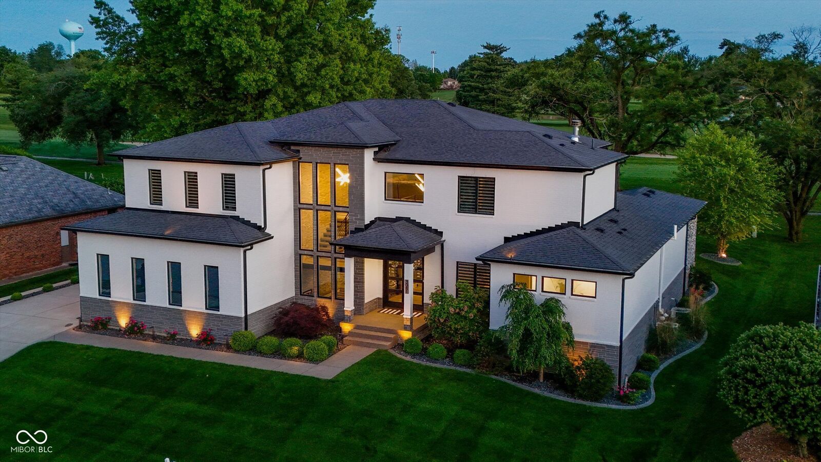 Property Photo: 3081 Golfview Drive IN 46143