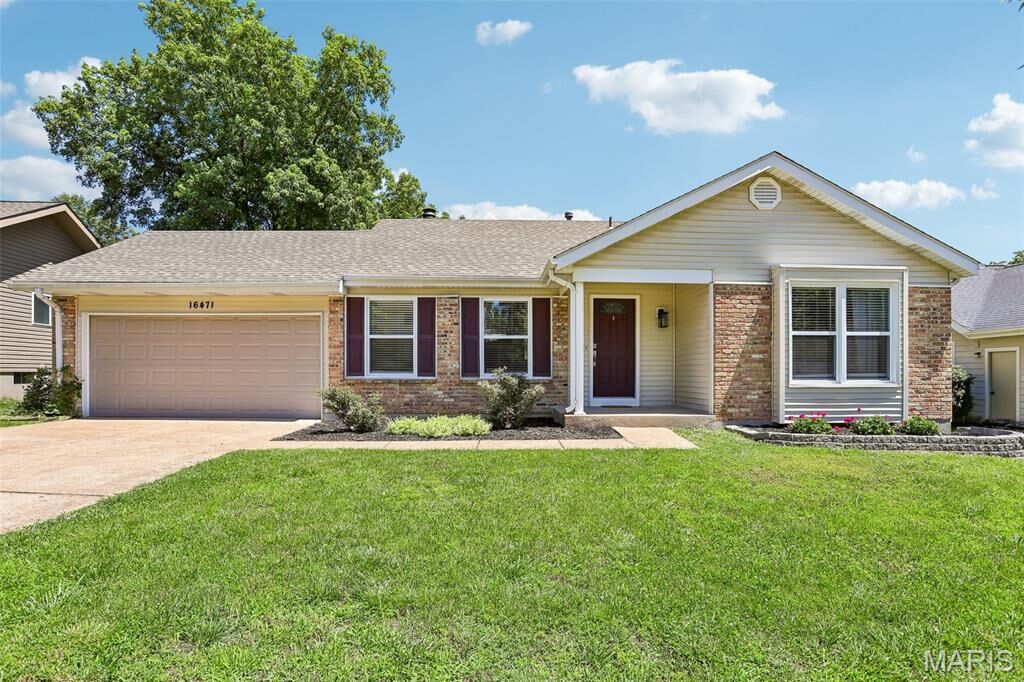 Property Photo:  16471 Fullerton Meadows Drive  MO 63011 
