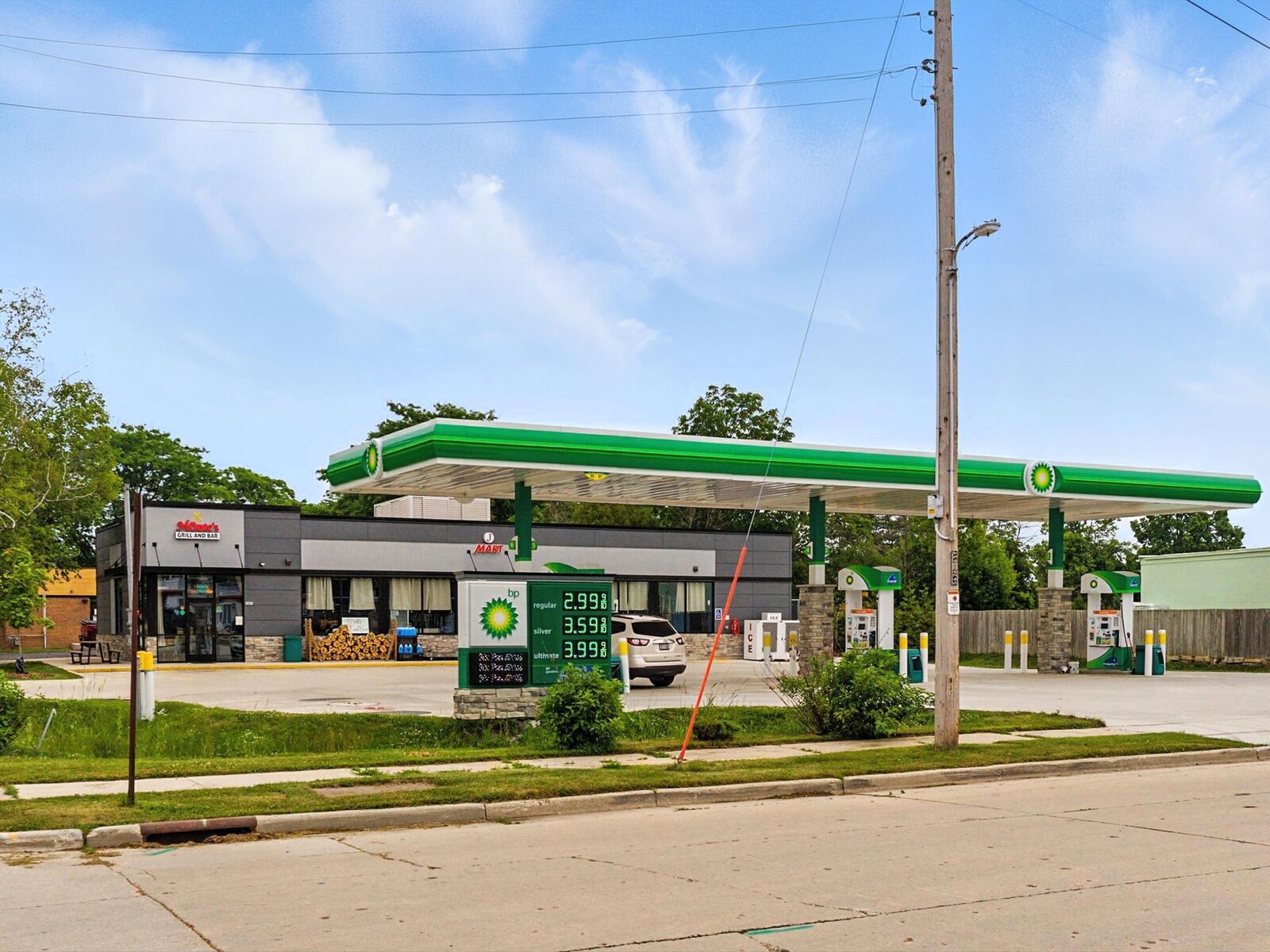 Property Photo: 1441 N 26th St WI 53081