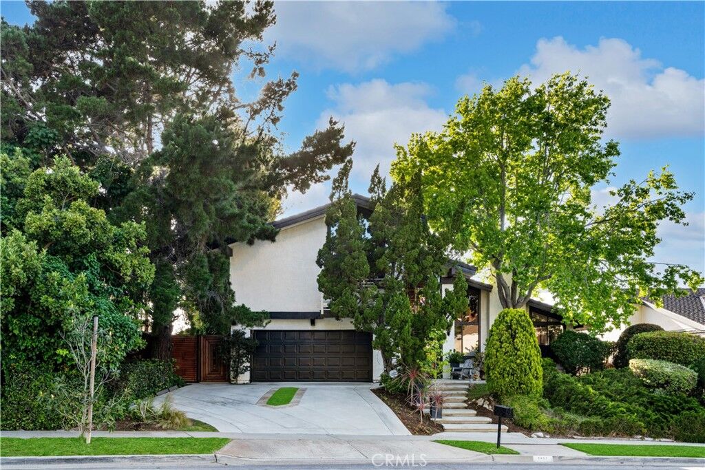 Property Photo:  2407 Port Whitby  CA 92660 