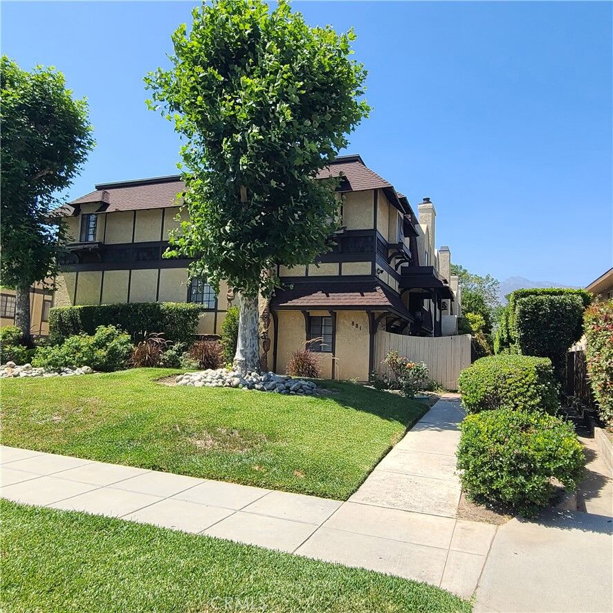 Property Photo: 881 W Huntington Dr. G CA 91007