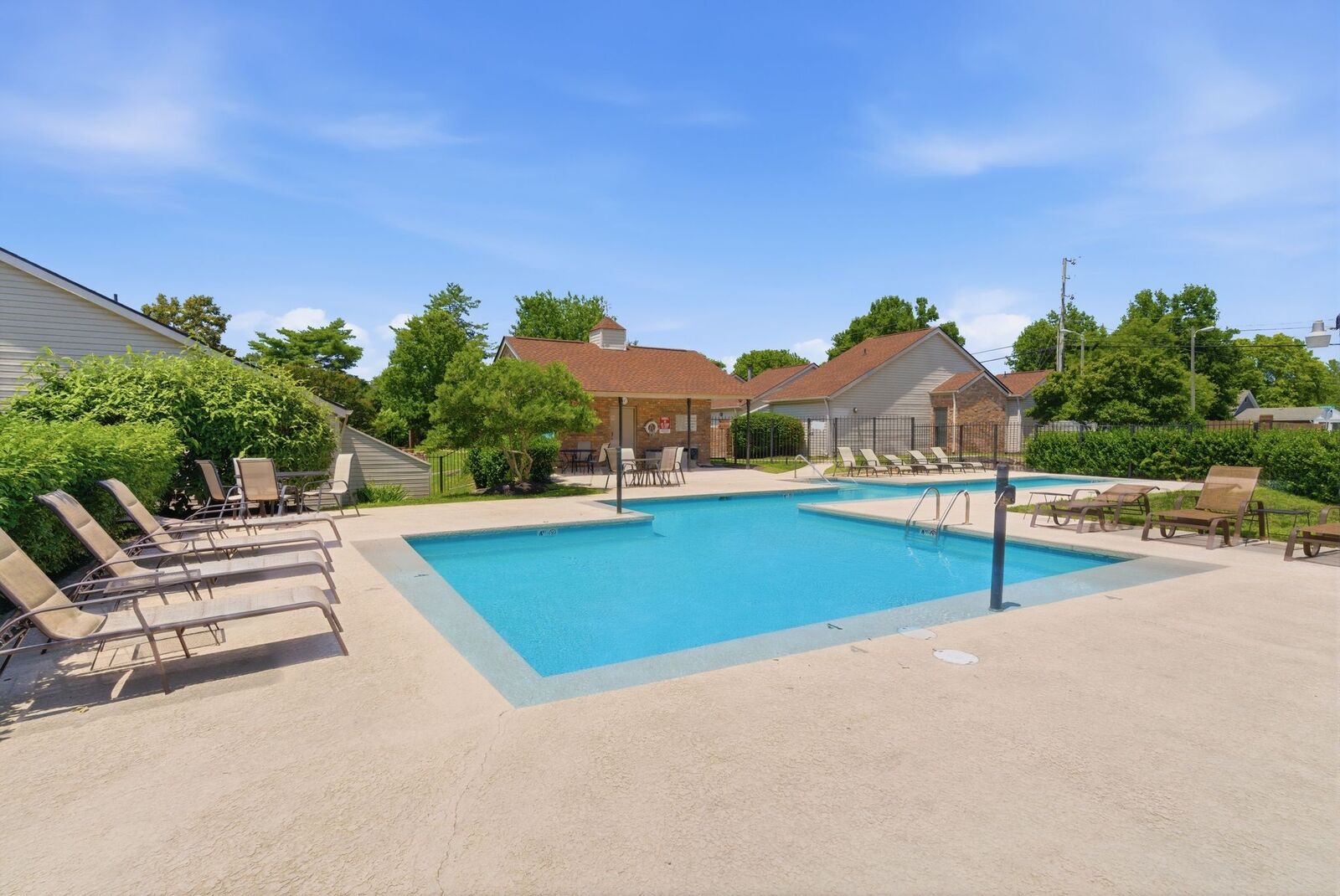 Property Photo:  301 Laurel Hill Dr  TN 37138 