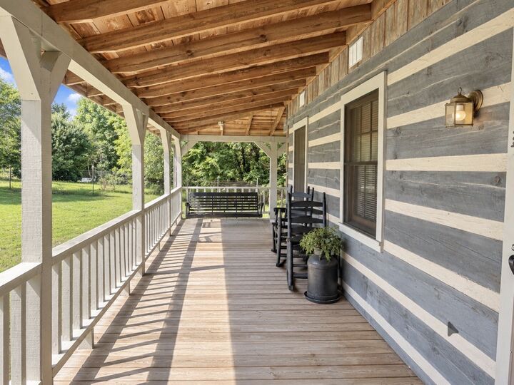 Property Photo:  312 Grand View Dr  TN 37166 