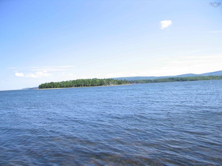 Bay St Lawrence Road — photo 1