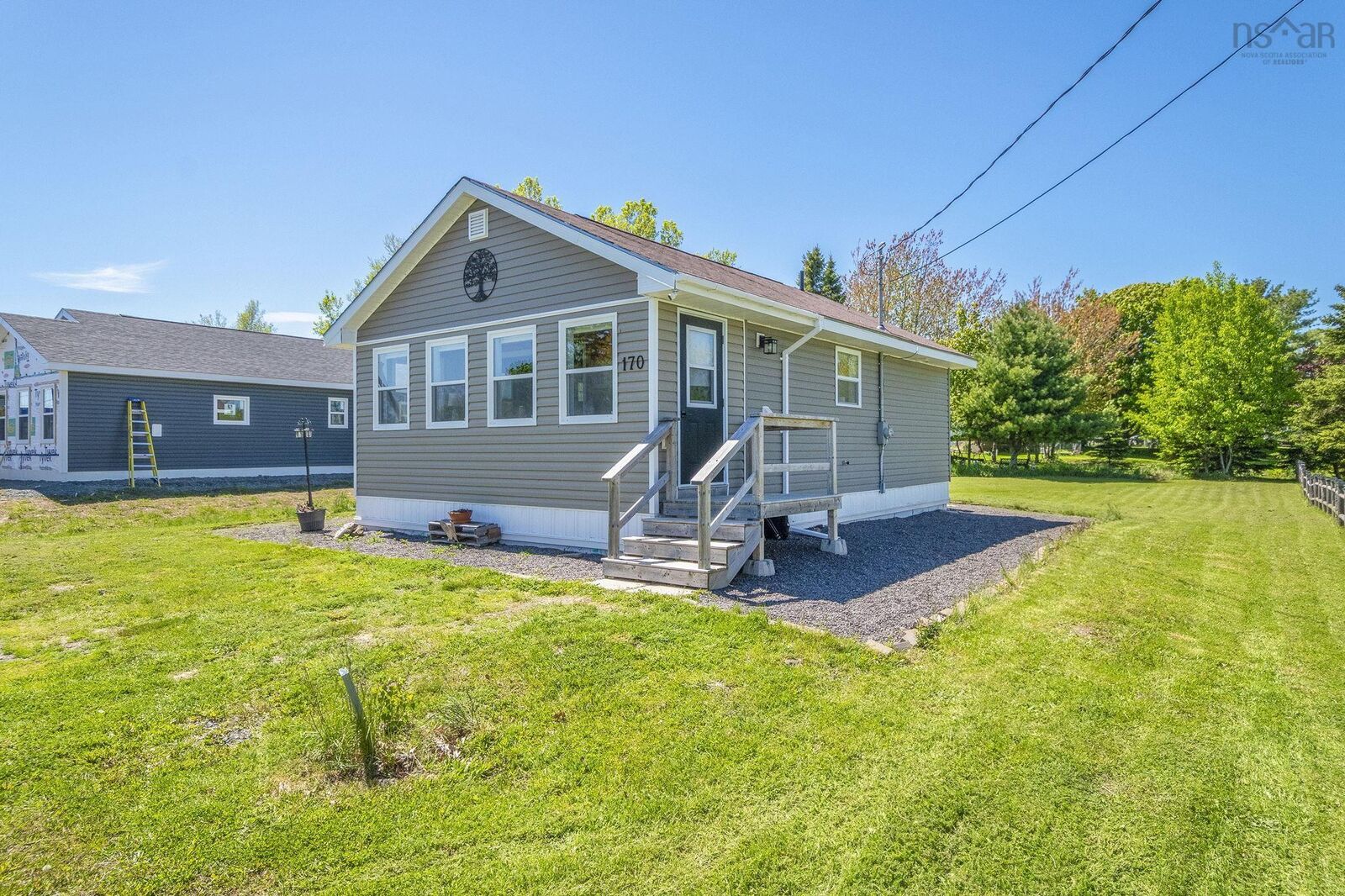Property Photo:  170 Oak Street  NS B0N 1C0 