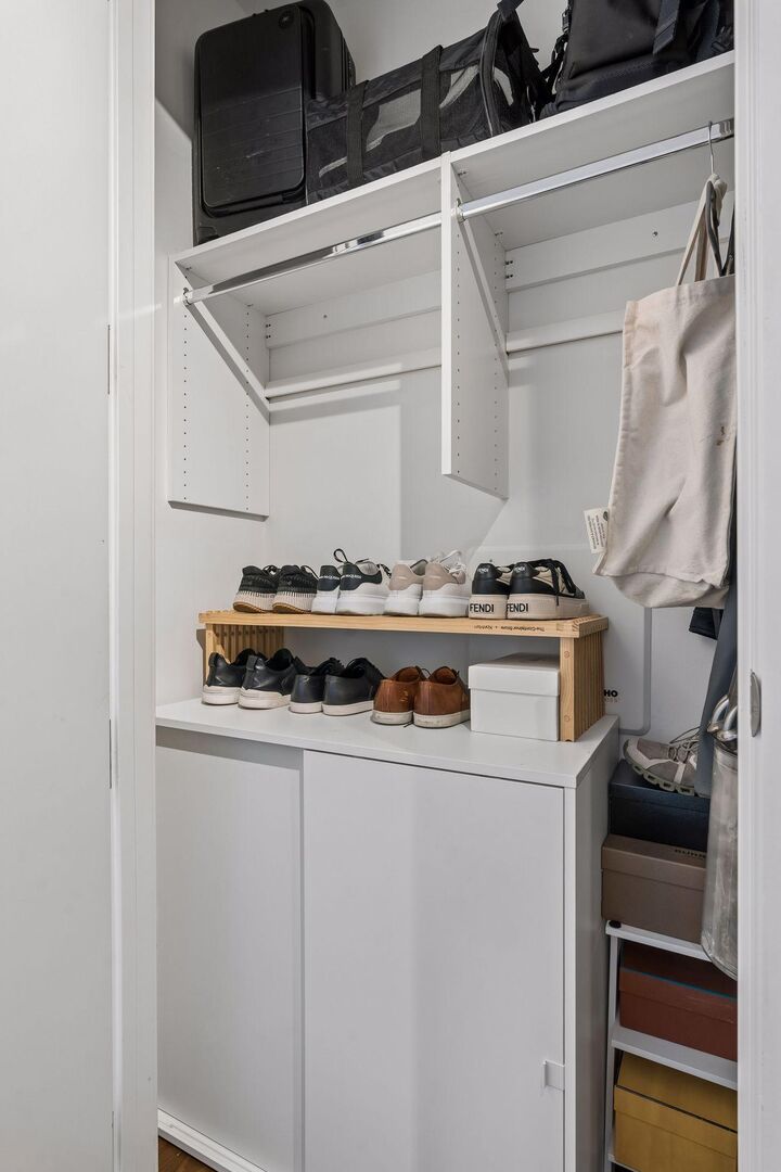 Property Photo:  901 S 2nd Street 905  MN 55415 
