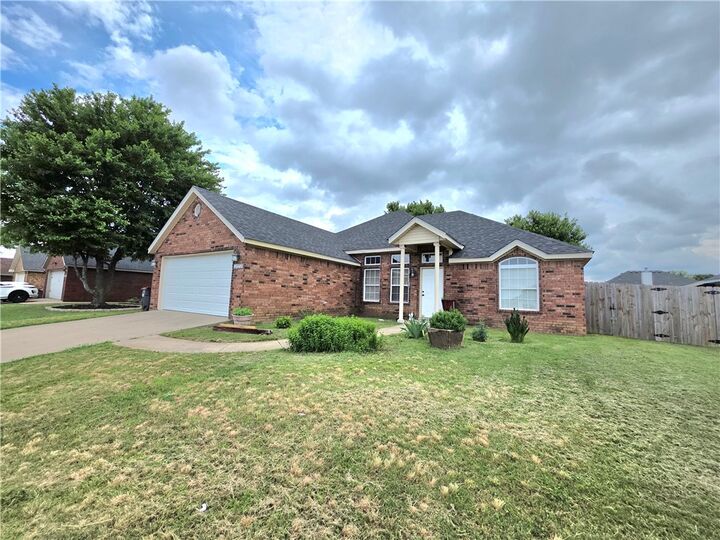 Property Photo:  2573 Persimmon Street  AR 72764 