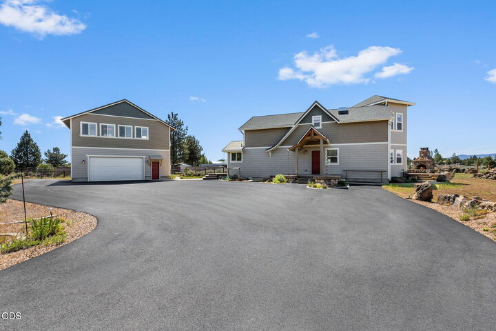 Property Photo:  66967 Lance Road  OR 97703 