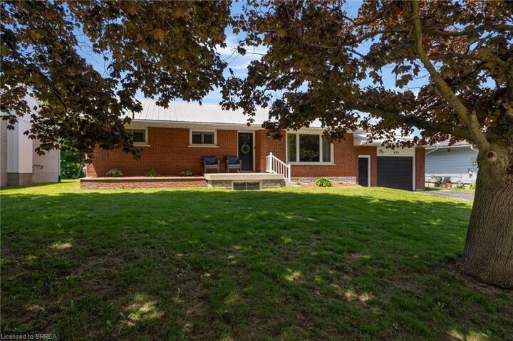 Property Photo: 212 Hamilton Drive ON L0M 1S0