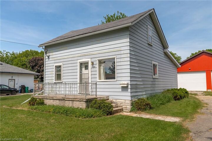 Property Photo:  39 Stanley Avenue  ON N2K 1C4 