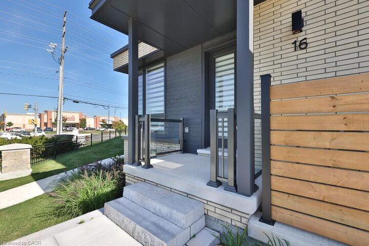 Property Photo:  2273 Turnberry Road 16  ON L7M 2B2 