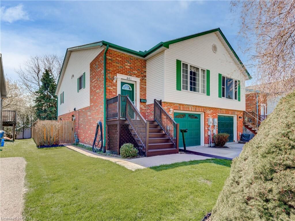 Property Photo:  441 Nelson Street  ON N5A 2K9 