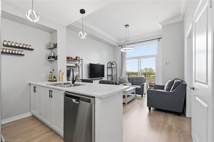 Property Photo: 450 Dundas Street 514 ON L8B 1Z2