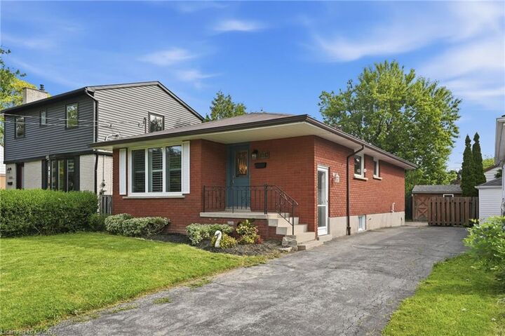 Property Photo:  1347 Fisher Avenue  ON L7P 2L7 