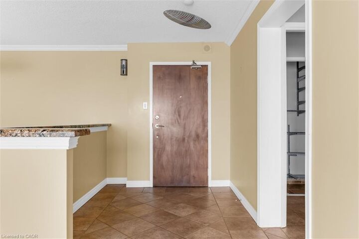 Property Photo:  5280 Lakeshore Road 510  ON L7L 5R1 