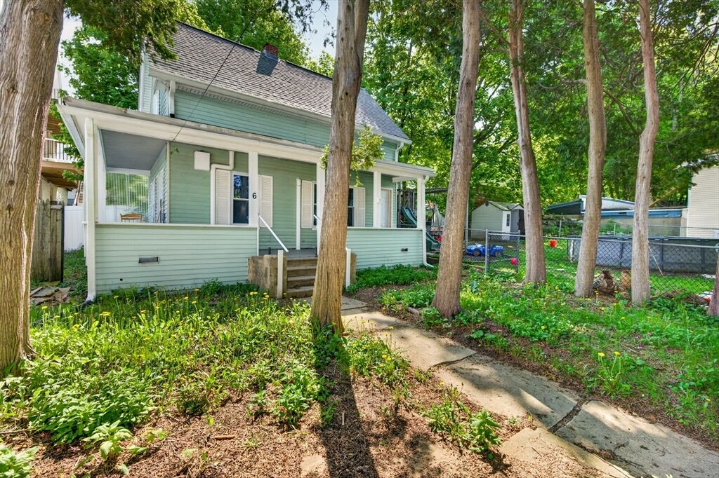 Property Photo:  6 Greenwood St  MA 01440 