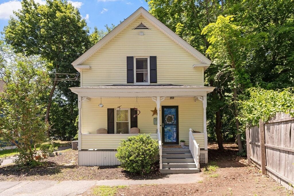Property Photo:  24 Bennett Pl  MA 01453 