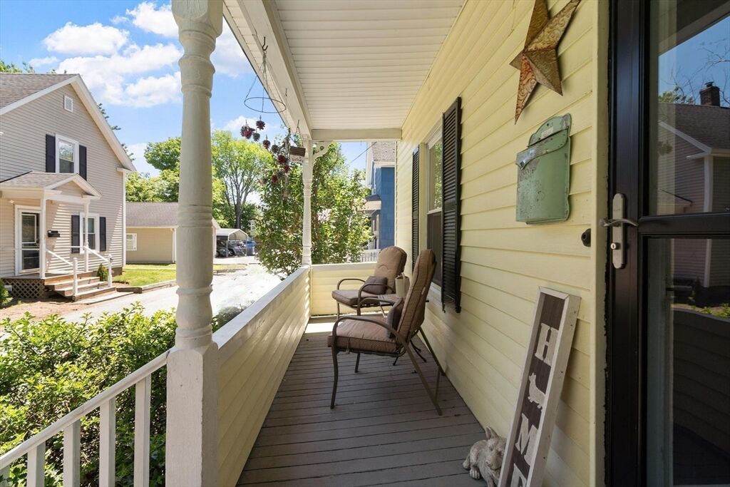 Property Photo:  24 Bennett Pl  MA 01453 