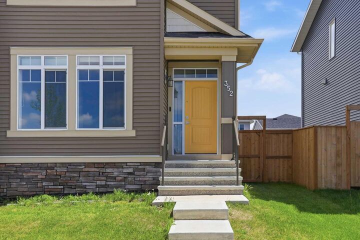 Property Photo: 352 Dawson Drive AB T1X 2R6