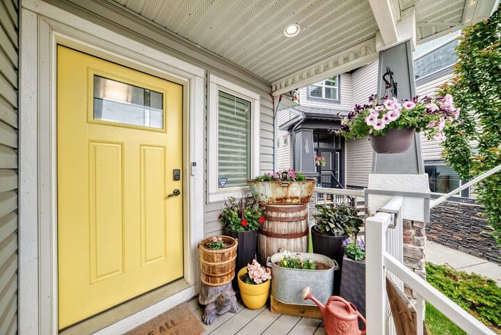Property Photo: 116 Kingsland Court SE AB T4A 0E5