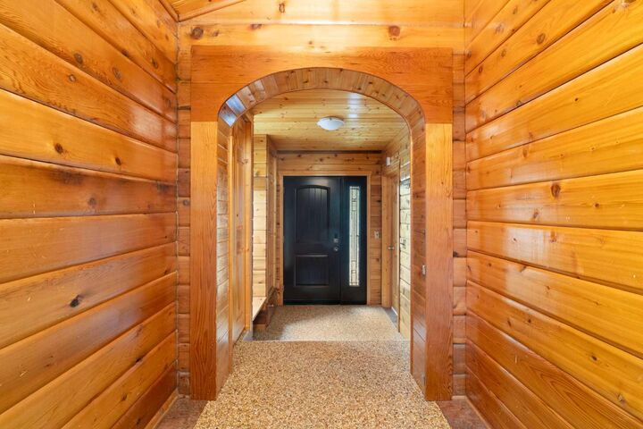 Property Photo:  16 Rustic Crescent  AB T4S 1S5 