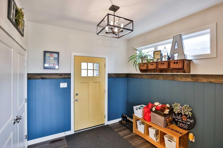 Property Photo: 865 Atlantic Cove W AB T1J 5M4