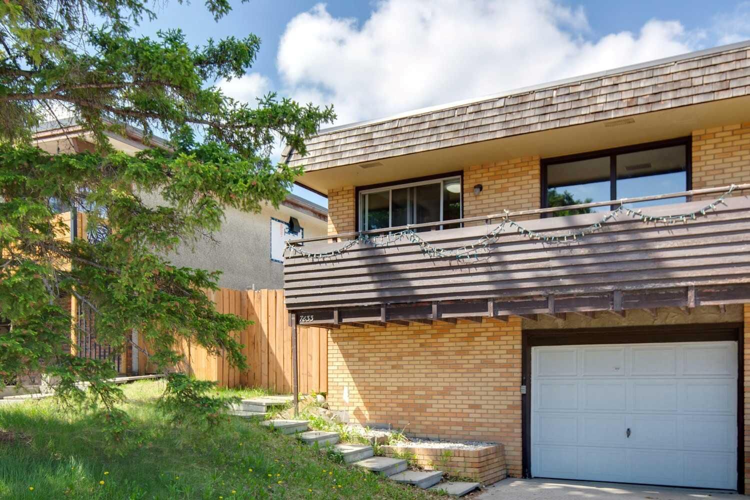 Property Photo:  7833 Hunterquay Road NW  AB T2K 4V1 