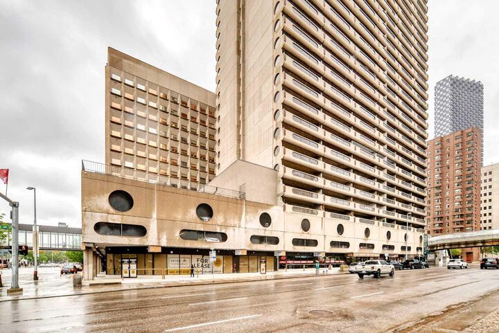 Property Photo:  221 6 Avenue SE 1403  AB T2G 4Z9 