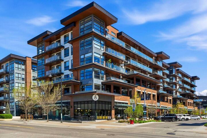 122 Mahogany Centre SE 212 — photo 1
