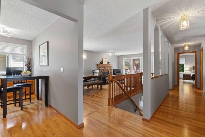 Property Photo:  42 Douglasbank Gardens SE  AB T2Z 2C9 
