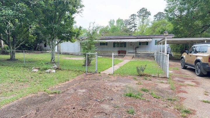 Property Photo:  4377 State Route 1146  LA 70659 