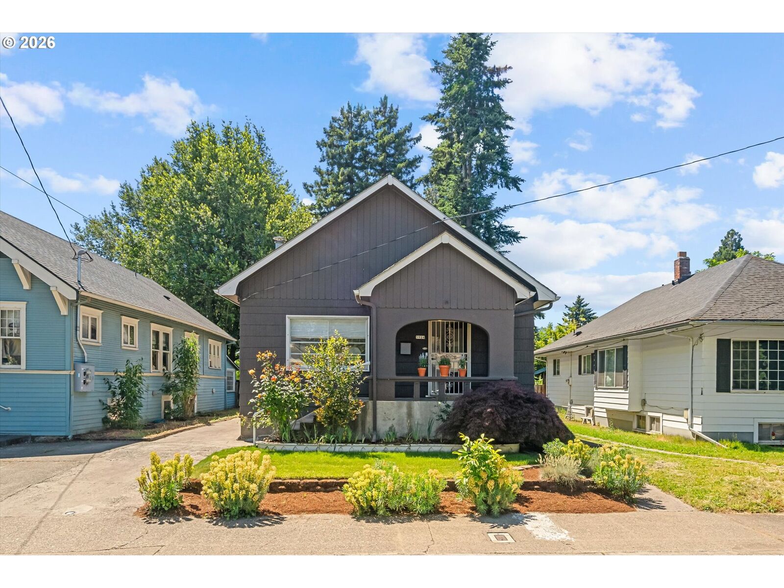 Property Photo: 5924 SE Holgate Blvd OR 97206