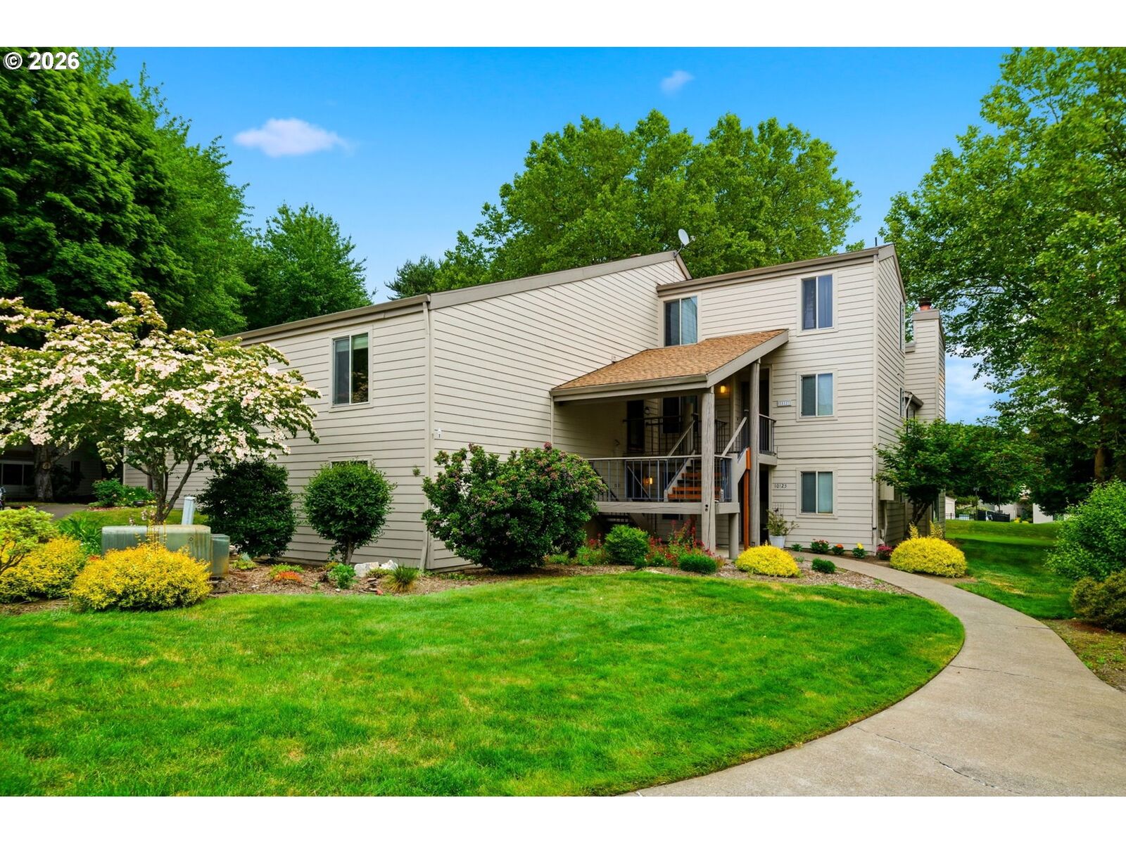 Property Photo:  10121 SW Trapper Ter  OR 97008 