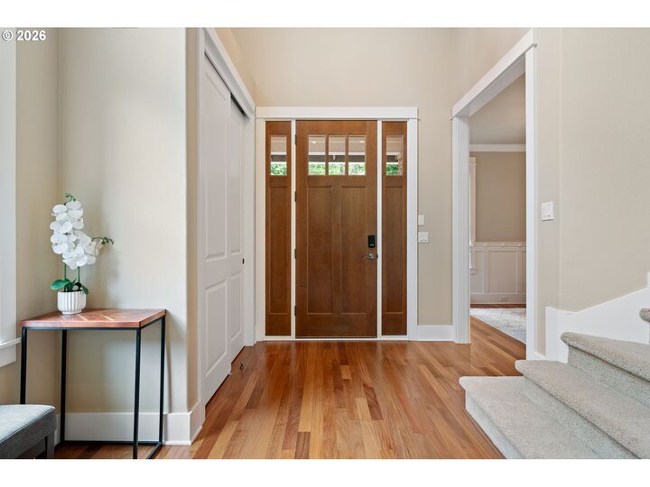 Property Photo: 1991 Country Club Rd OR 97034