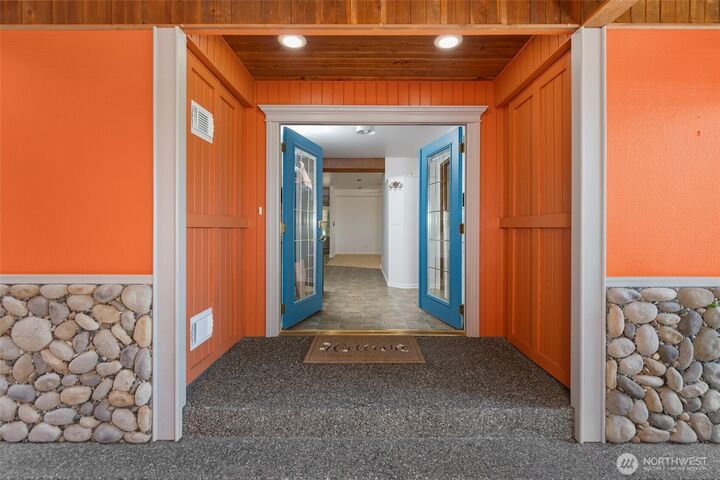Property Photo:  216  Denneboom Road  WA 98239 