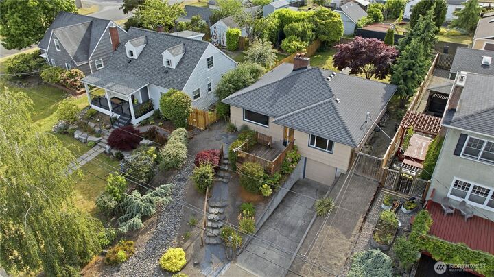 Property Photo:  2210 N Mason Avenue  WA 98406 
