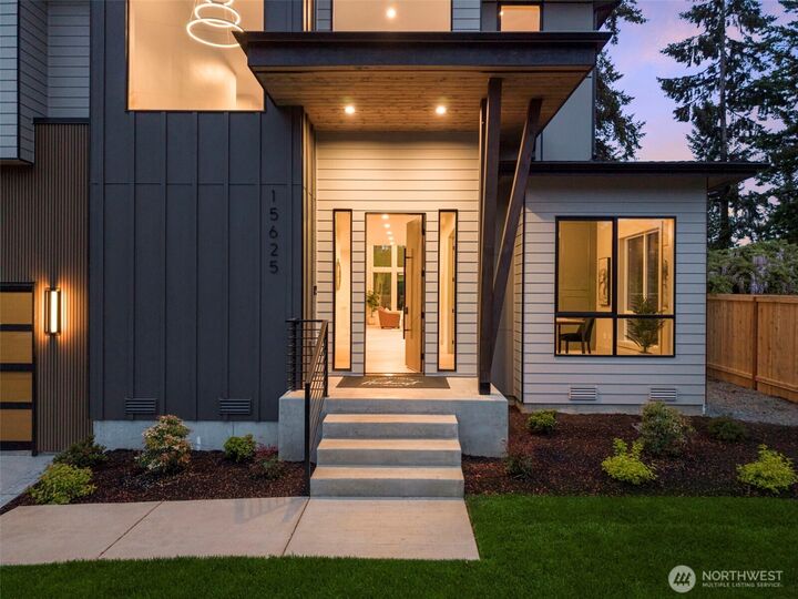 Property Photo:  15625 SE 9th Street  WA 98008 