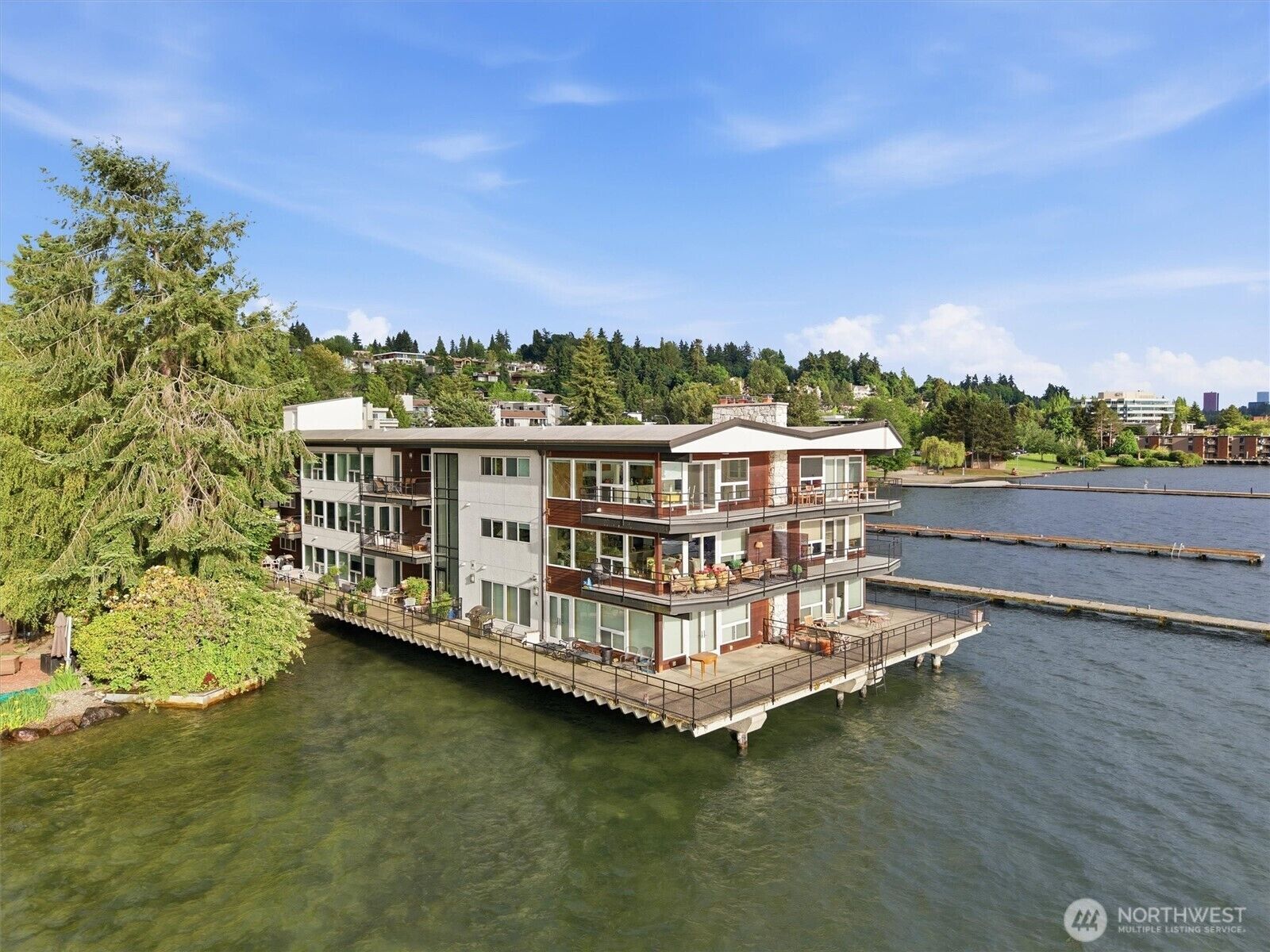 Property Photo:  6201  Lake Washington Blvd  NE 307  WA 98033 