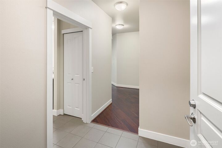Property Photo: 15730 116th Avenue NE 405 WA 98011