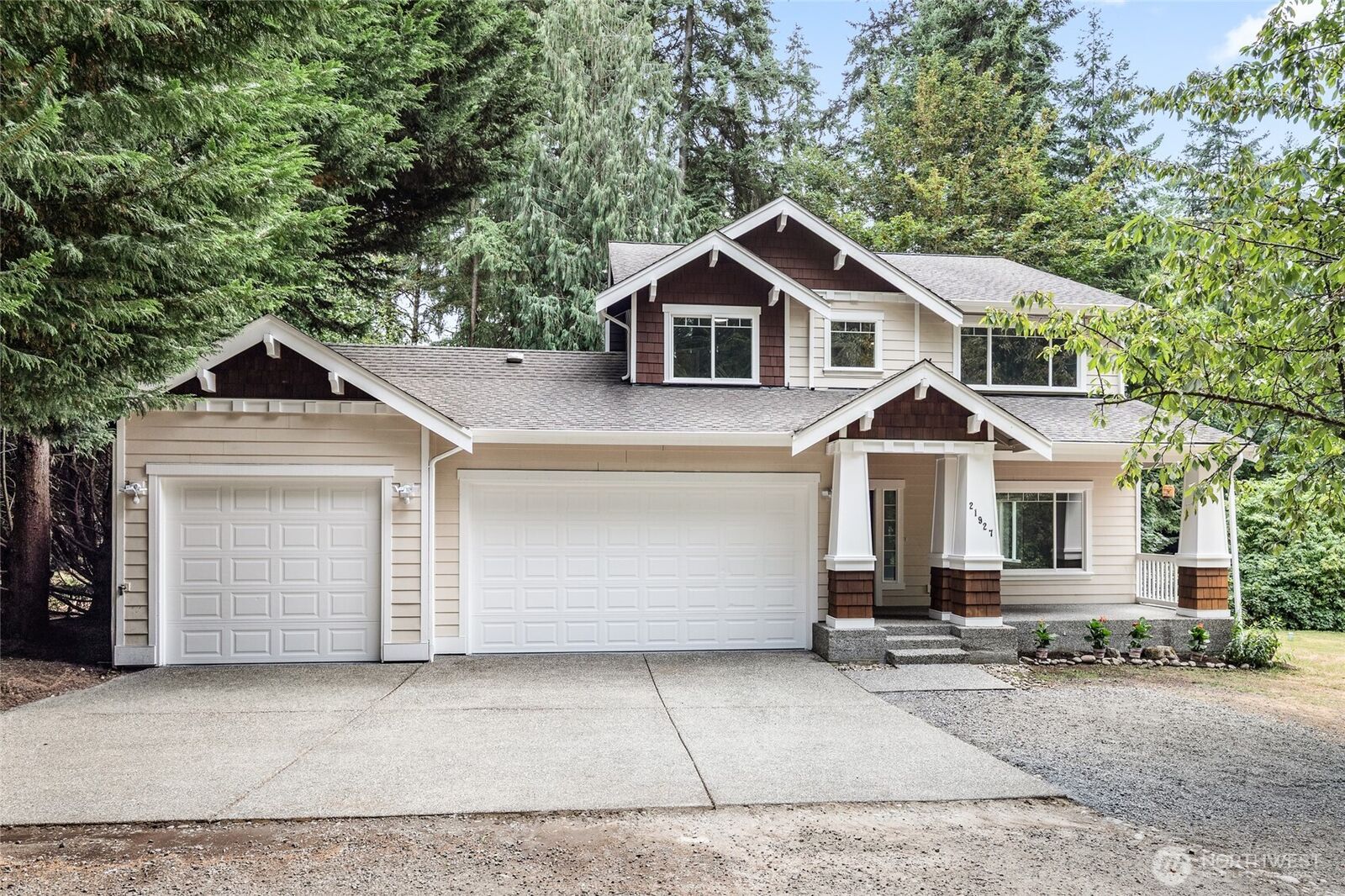 Property Photo:  21927  45th Ave SE  WA 98021 