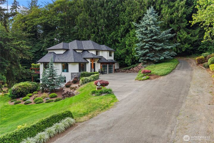 Property Photo:  2801  198th Avenue SE  WA 98075 