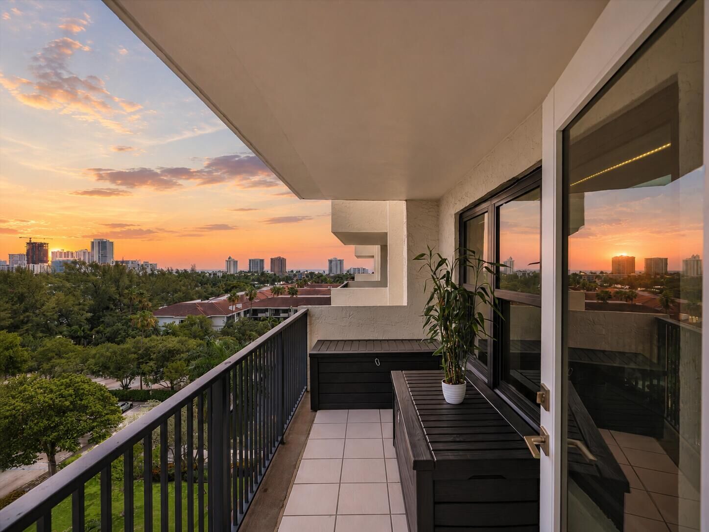 Property Photo:  3200 Port Royale Drive N 910  FL 33308 