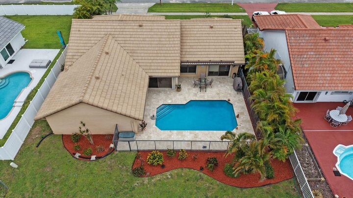 Property Photo:  6063 Sunberry Circle  FL 33437 