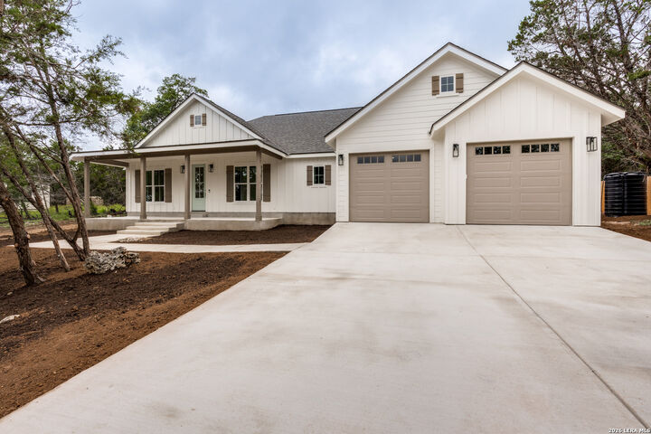 Property Photo:  128 Mountain View Trl  TX 78006 