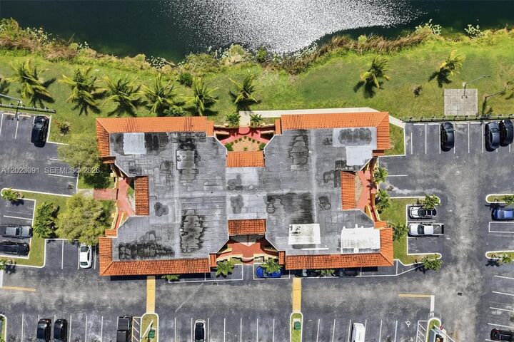 Property Photo:  15635 SW 74th Cir Dr 11  FL 33193 