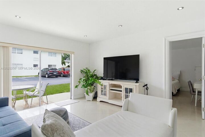 Property Photo: 7680 SW 82nd St H121 FL 33143