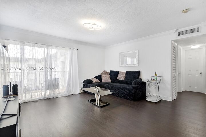 Property Photo:  7232 SW 94th Pl E6  FL 33173 